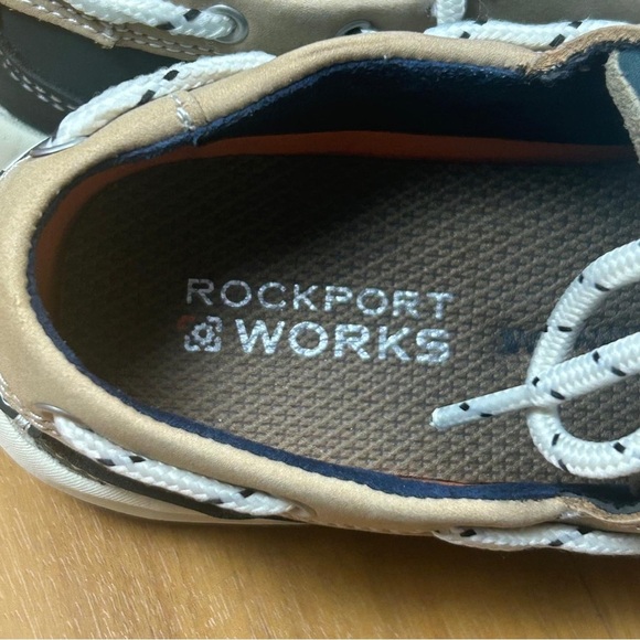 Rockport Women’s Blue and Tan Moccasins with Classic Design - Picture 6 of 10